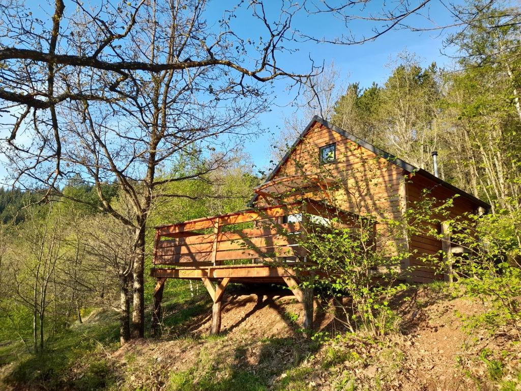cevennes river cabin
